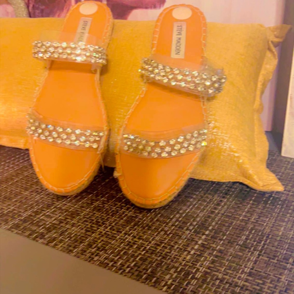 Steve Madden sandals